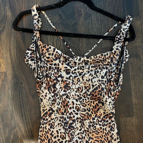 NEW and unworn Amazon sheer leopard maxi dress with open back - Picture 6 of 8
